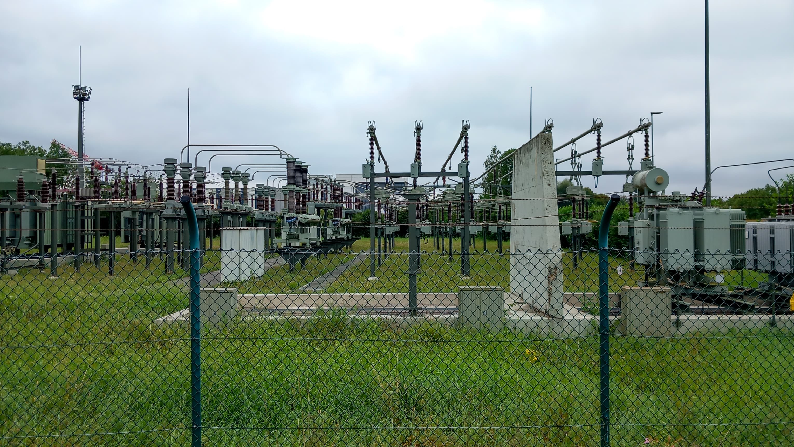 Electrical interconnection equipment for a commercial solar grid-tie system